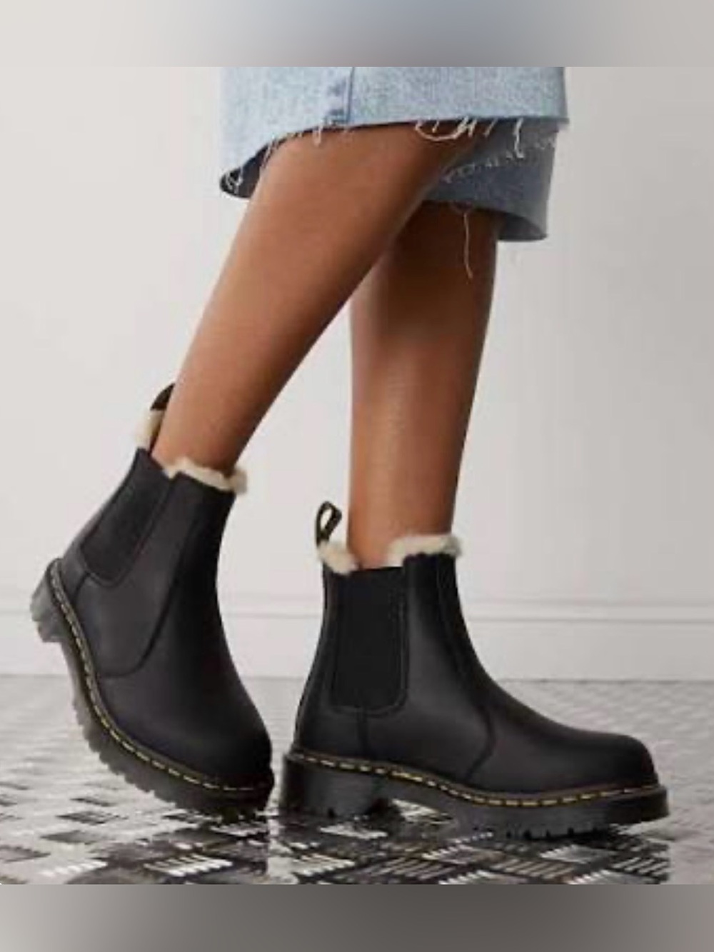 Dr. Martens Lenore Black Leather Chelsea Boots Size 8